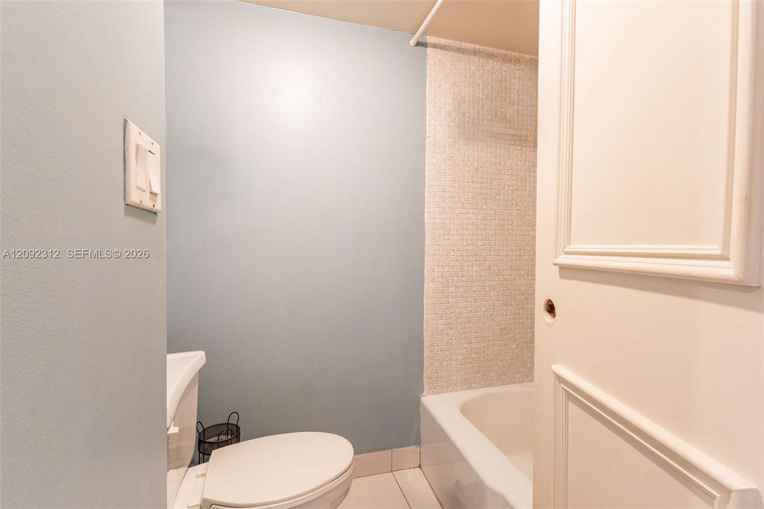 En Venta: $299,999 (2 camas, 2 baños, 1551 Pies cuadrados)