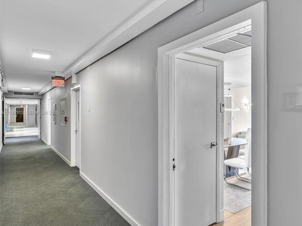 For Sale: $310,000 (2 beds, 2 baths, 1138 Square Feet)