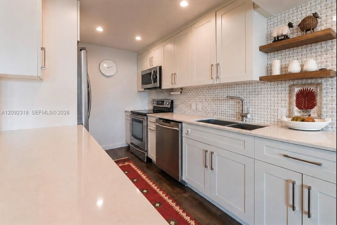 For Sale: $479,000 (2 beds, 2 baths, 1142 Square Feet)