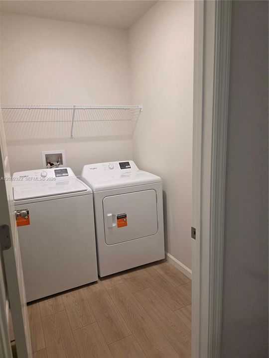 En Renta: $2,850 (4 camas, 3 baños, 2020 Pies cuadrados)