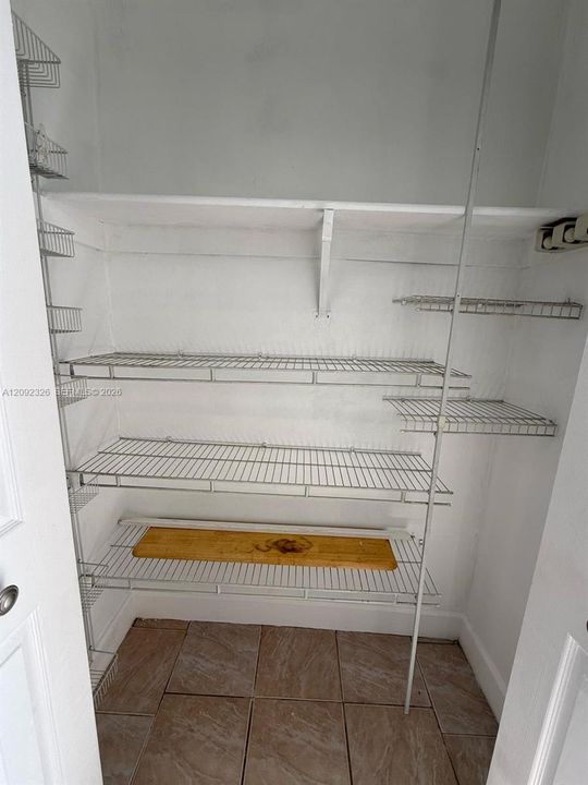 В аренду: $2,500 (3 спален, 2 ванн, 1147 Квадратных фут)