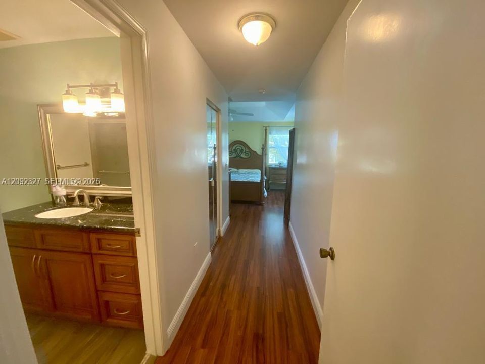 For Sale: $550,000 (4 beds, 2 baths, 1810 Square Feet)