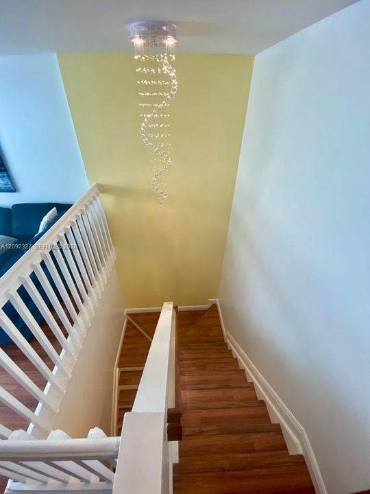 For Sale: $550,000 (4 beds, 2 baths, 1810 Square Feet)