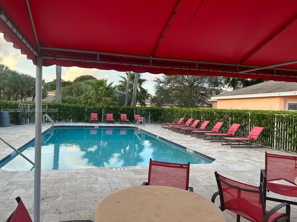 For Sale: $550,000 (4 beds, 2 baths, 1810 Square Feet)