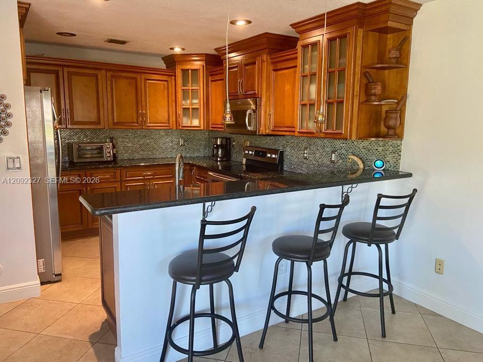 For Sale: $550,000 (4 beds, 2 baths, 1810 Square Feet)