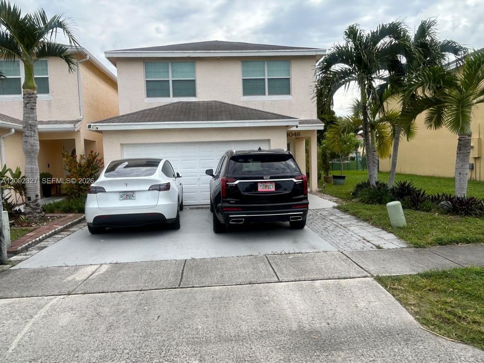 For Sale: $550,000 (4 beds, 2 baths, 1810 Square Feet)
