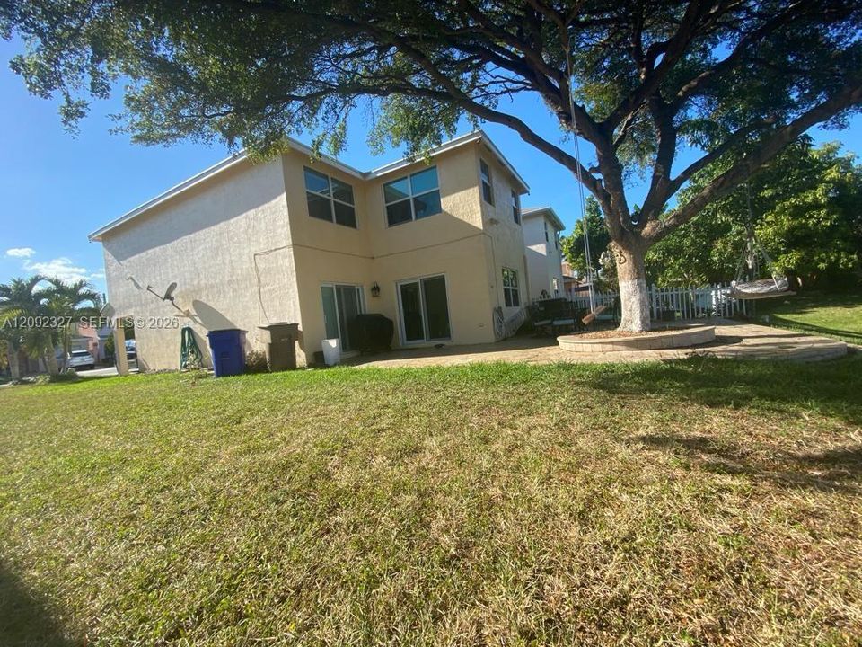For Sale: $550,000 (4 beds, 2 baths, 1810 Square Feet)