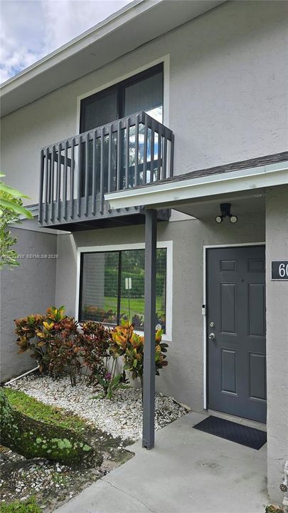 For Sale: $255,000 (3 beds, 2 baths, 1260 Square Feet)