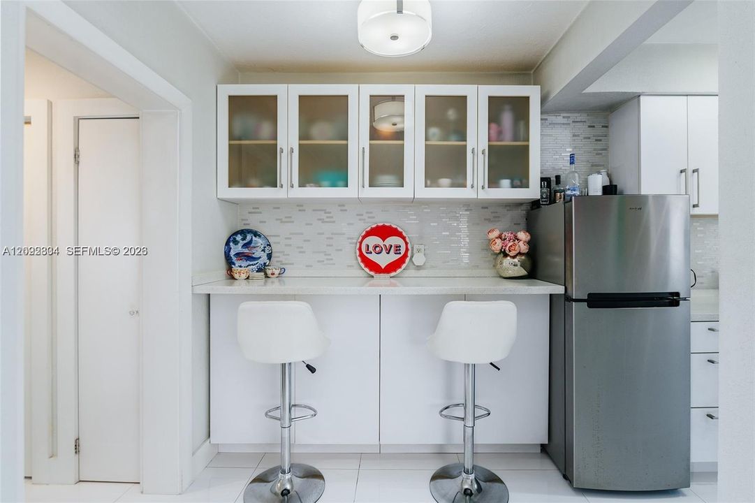 For Rent: $2,300 (1 beds, 1 baths, 481 Square Feet)