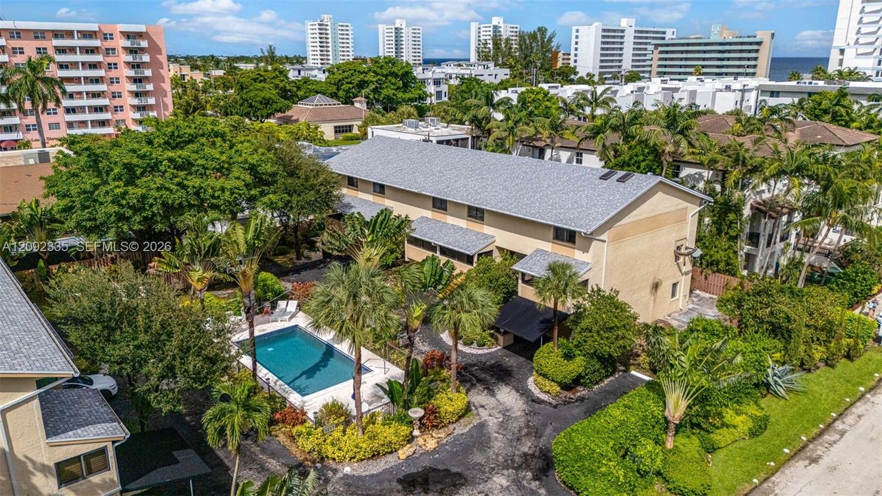 На продажу: $449,900 (3 спален, 3 ванн, 1650 Квадратных фут)