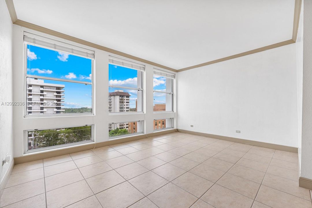 For Sale: $225,000 (0 beds, 1 baths, 450 Square Feet)