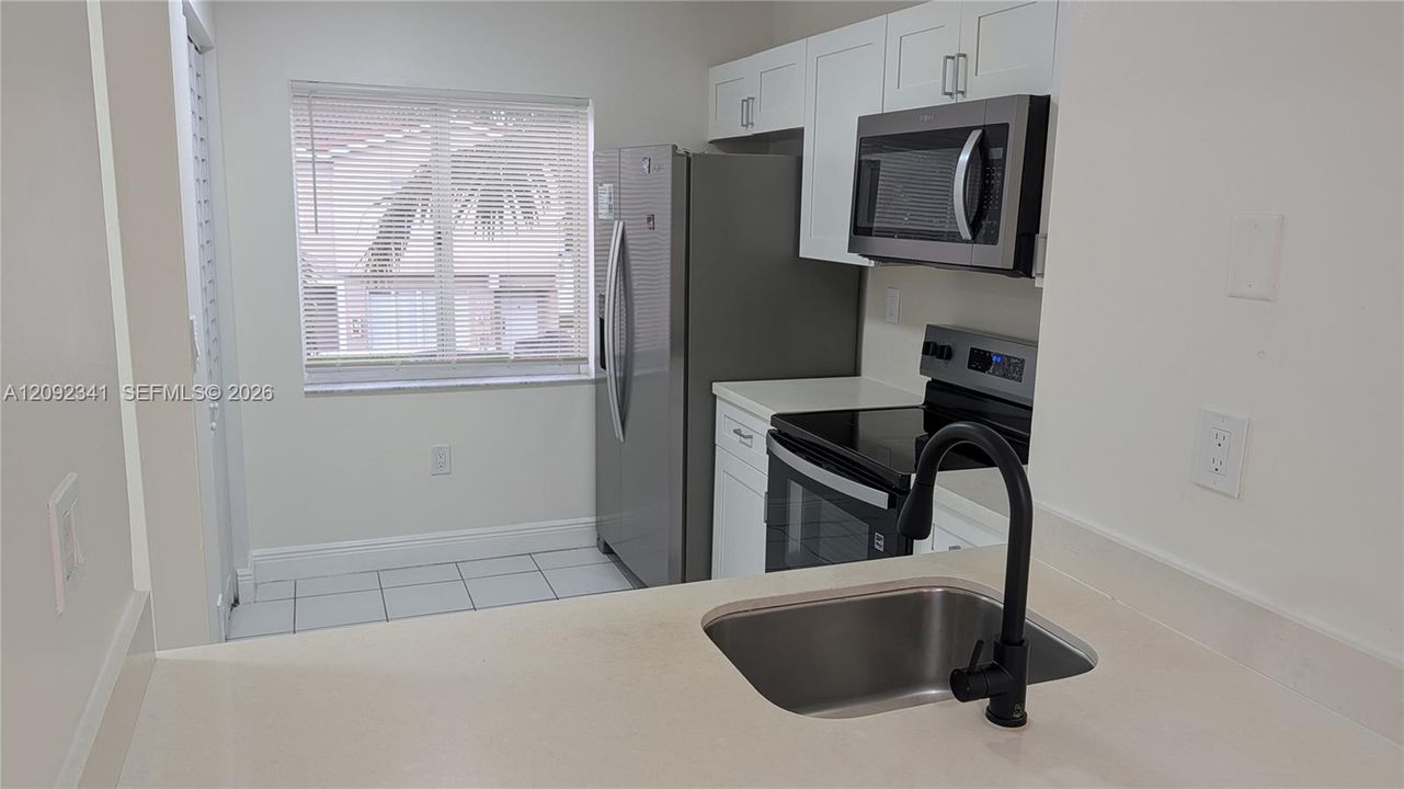 For Rent: $3,270 (3 beds, 3 baths, 1263 Square Feet)