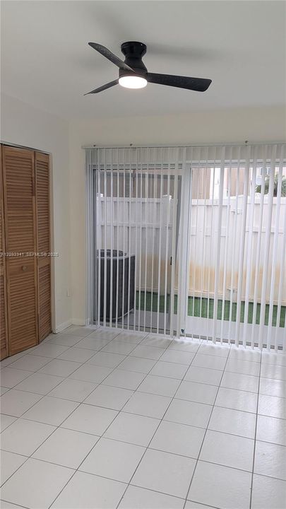 For Rent: $3,270 (3 beds, 3 baths, 1263 Square Feet)