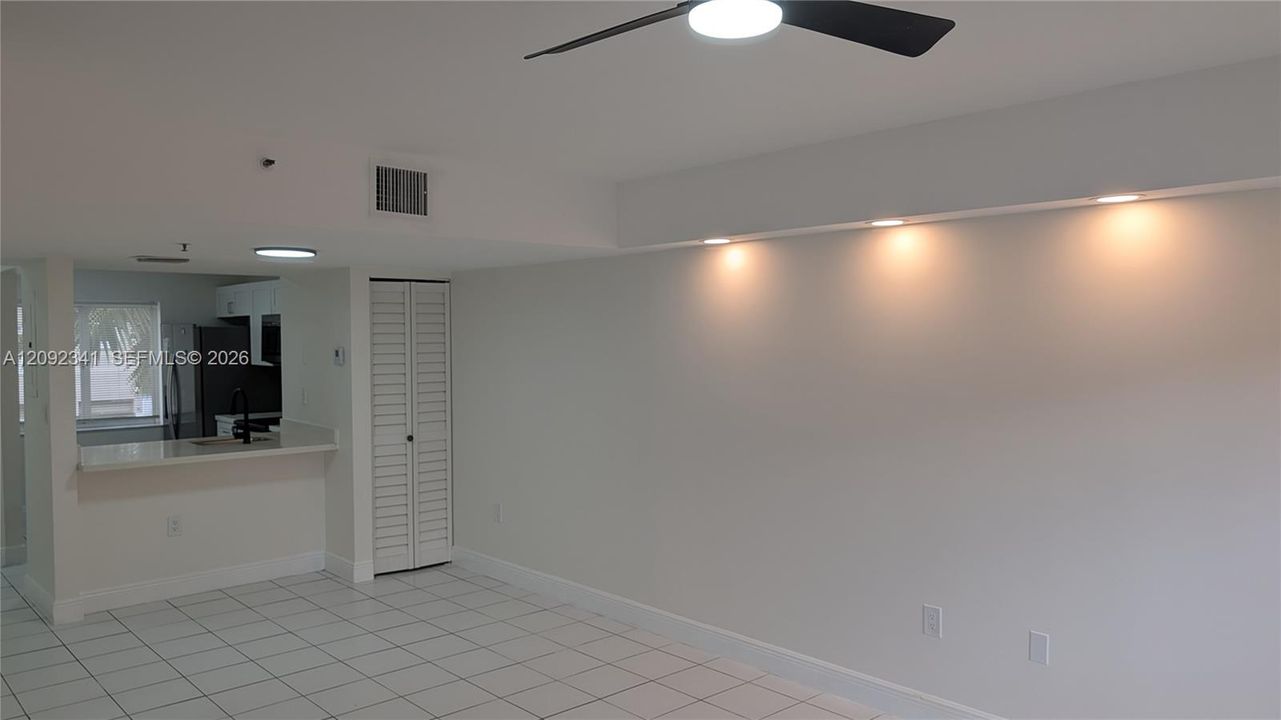 For Rent: $3,270 (3 beds, 3 baths, 1263 Square Feet)
