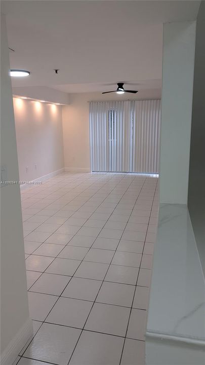 For Rent: $3,270 (3 beds, 3 baths, 1263 Square Feet)