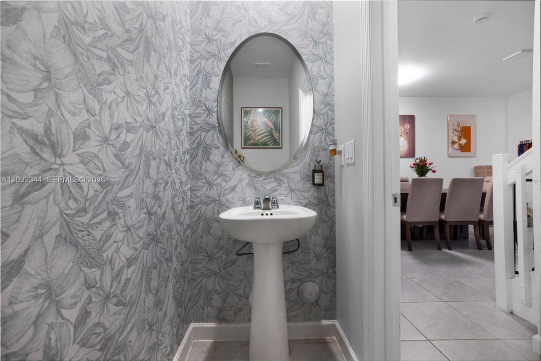 For Rent: $3,200 (3 beds, 2 baths, 1612 Square Feet)