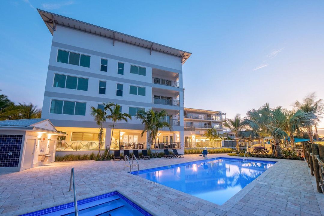 41 SW Seminole Street 410 28