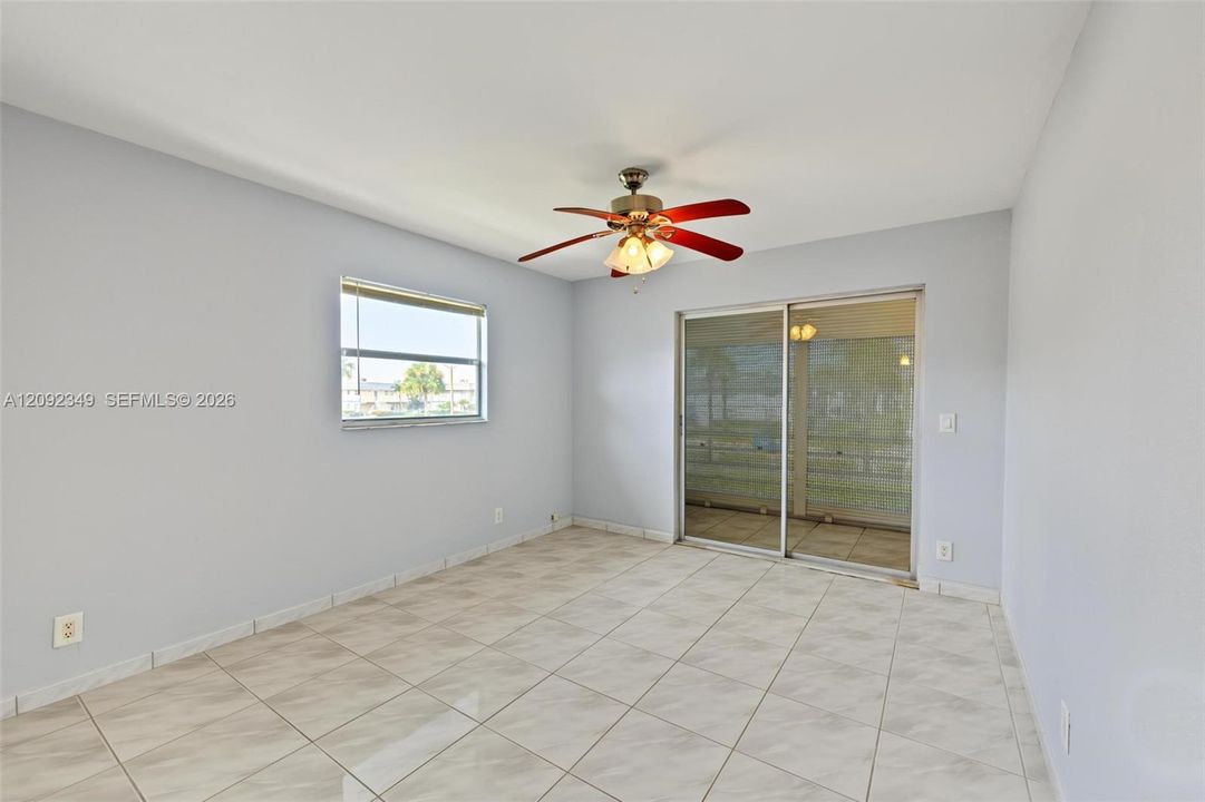 For Sale: $92,000 (2 beds, 2 baths, 880 Square Feet)