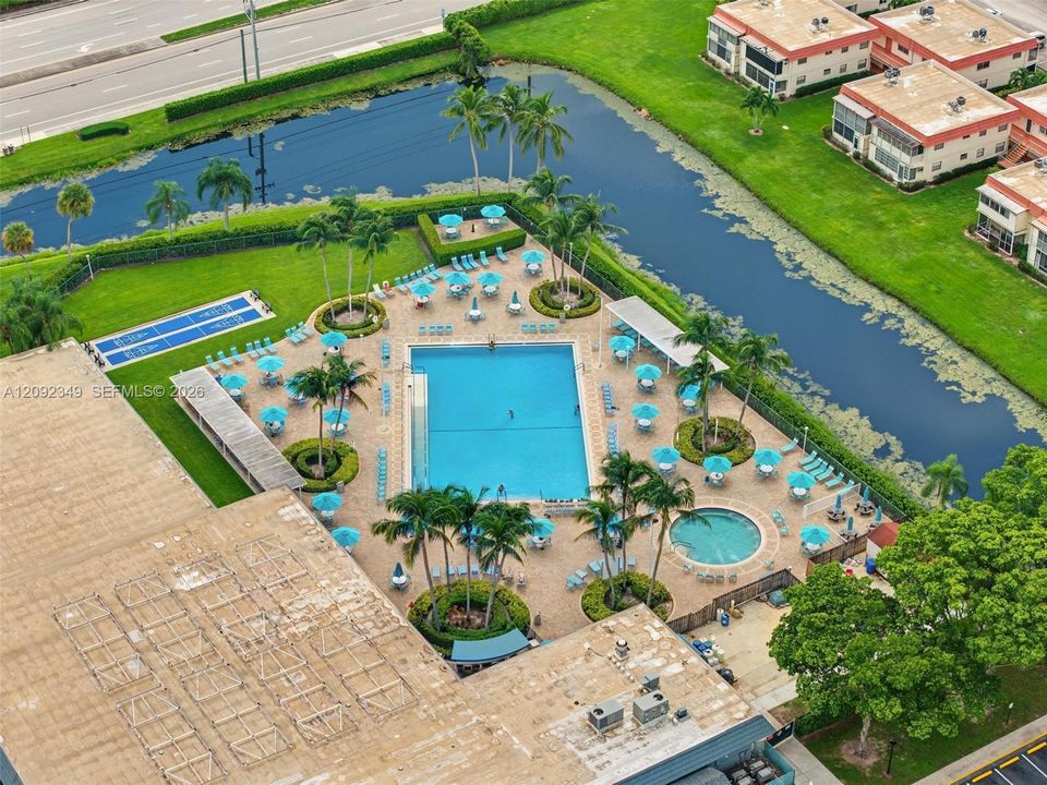 Fantastic clubhouse and pool for swimming, group fitness and relaxing