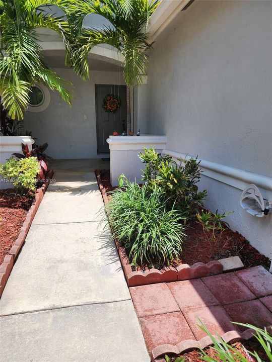En Venta: $359,999 (3 camas, 2 baños, 1571 Pies cuadrados)