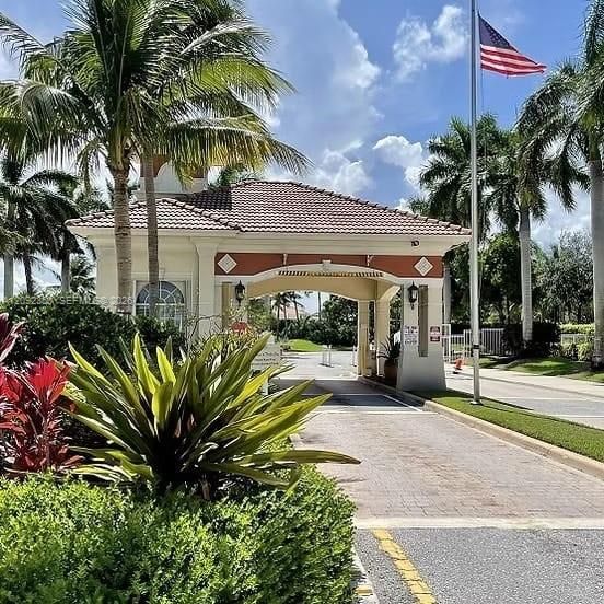 En Venta: $359,999 (3 camas, 2 baños, 1571 Pies cuadrados)