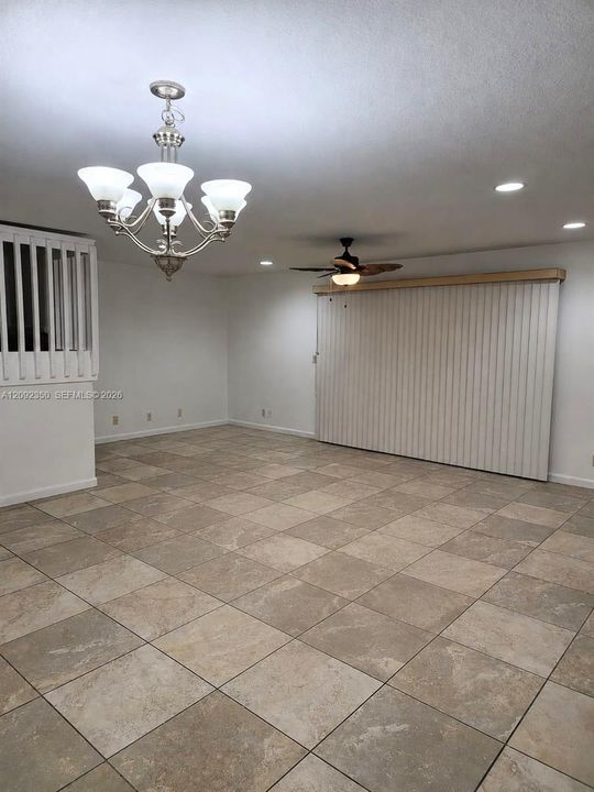 En Venta: $359,999 (3 camas, 2 baños, 1571 Pies cuadrados)