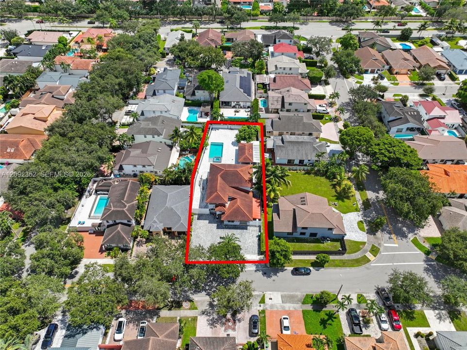 En Venta: $1,250,000 (5 camas, 3 baños, 3862 Pies cuadrados)