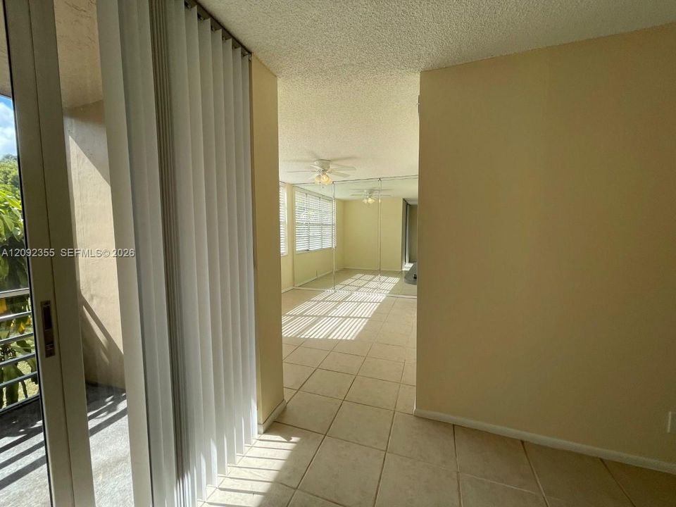 En Venta: $195,000 (2 camas, 2 baños, 965 Pies cuadrados)