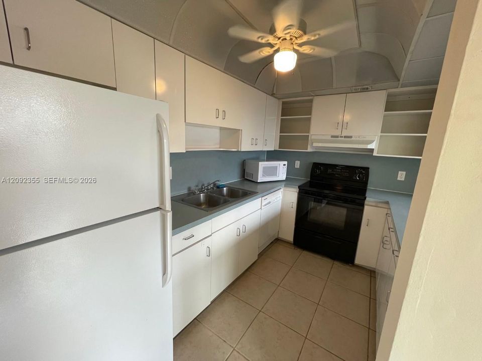 En Venta: $195,000 (2 camas, 2 baños, 965 Pies cuadrados)