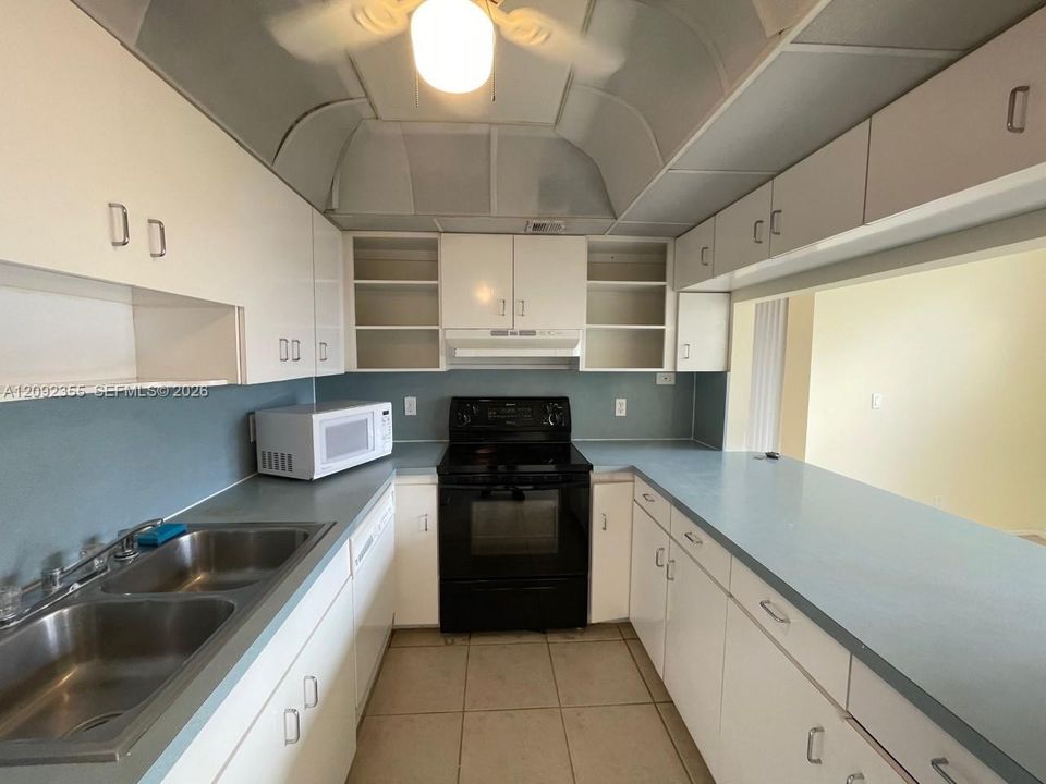 En Venta: $195,000 (2 camas, 2 baños, 965 Pies cuadrados)