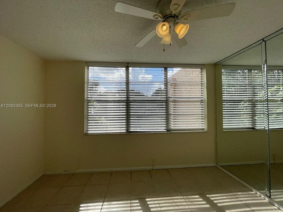 En Venta: $195,000 (2 camas, 2 baños, 965 Pies cuadrados)