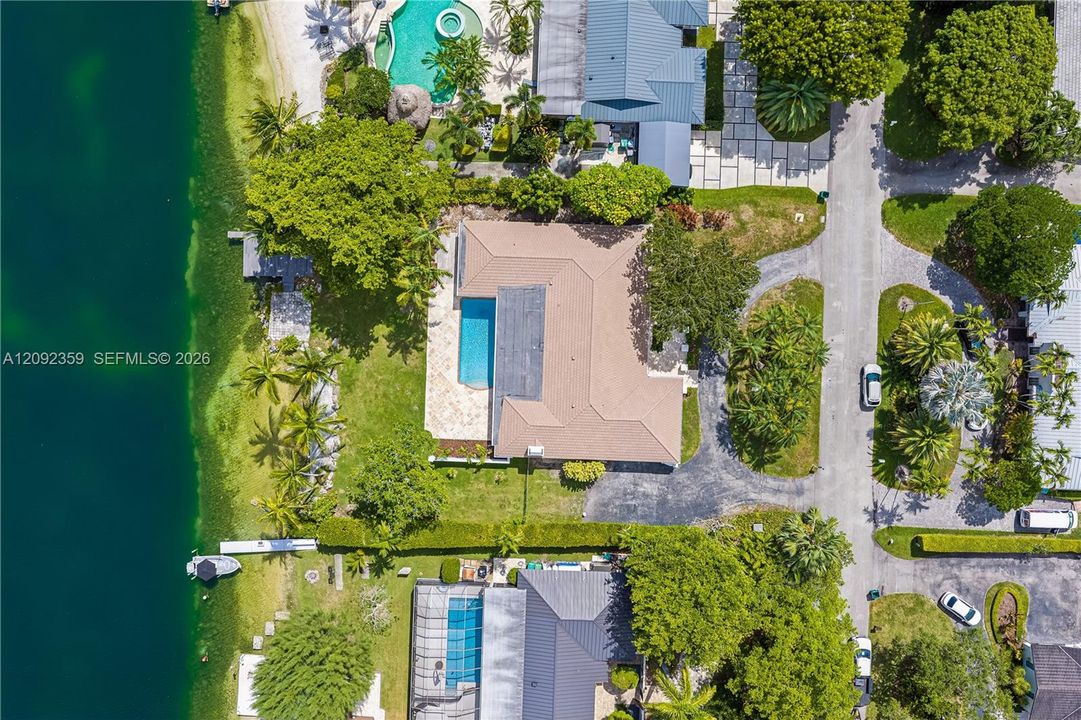 For Rent: $14,000 (5 beds, 3 baths, 3980 Square Feet)