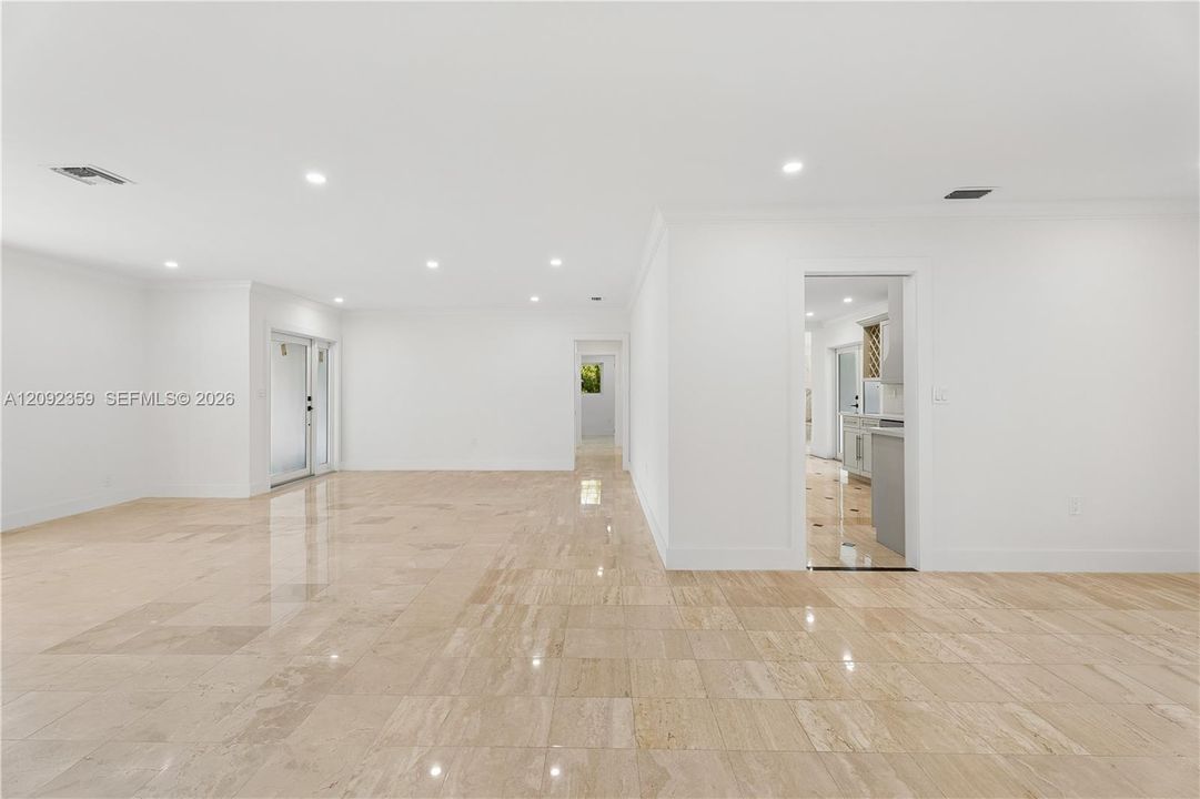 For Rent: $14,000 (5 beds, 3 baths, 3980 Square Feet)