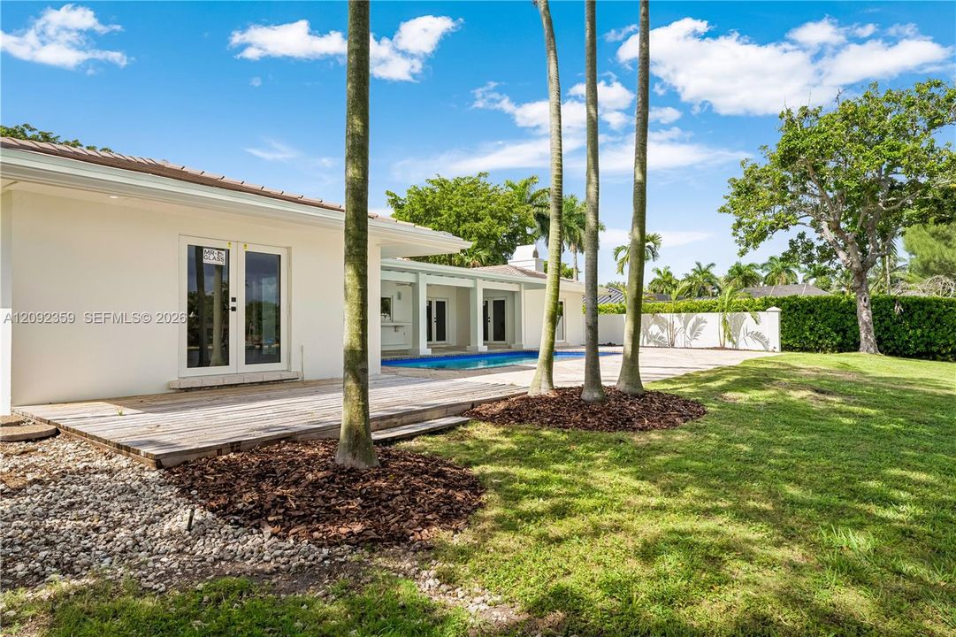 For Rent: $14,000 (5 beds, 3 baths, 3980 Square Feet)