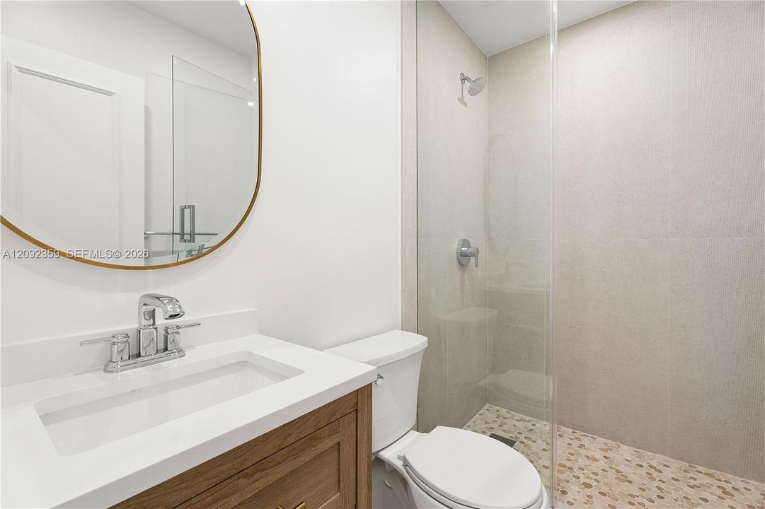 For Rent: $14,000 (5 beds, 3 baths, 3980 Square Feet)