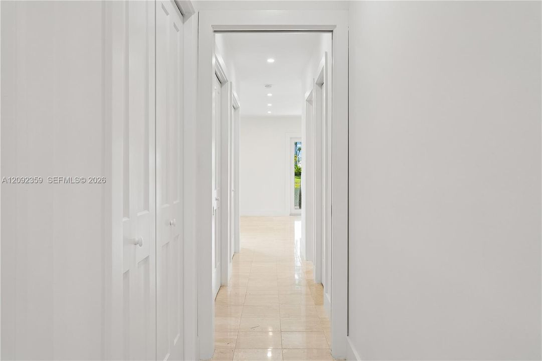 For Rent: $14,000 (5 beds, 3 baths, 3980 Square Feet)