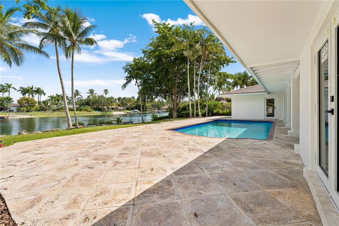 For Rent: $14,000 (5 beds, 3 baths, 3980 Square Feet)