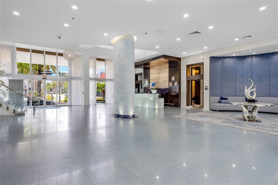 For Rent: $3,300 (2 beds, 2 baths, 1073 Square Feet)