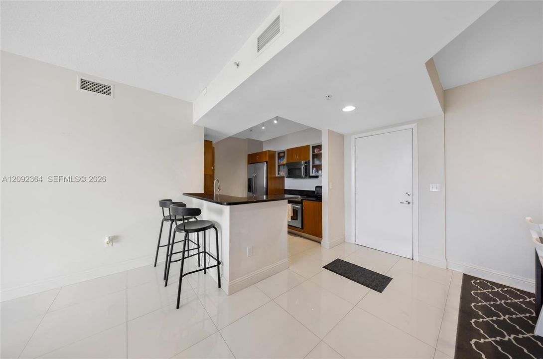 For Rent: $3,300 (2 beds, 2 baths, 1073 Square Feet)
