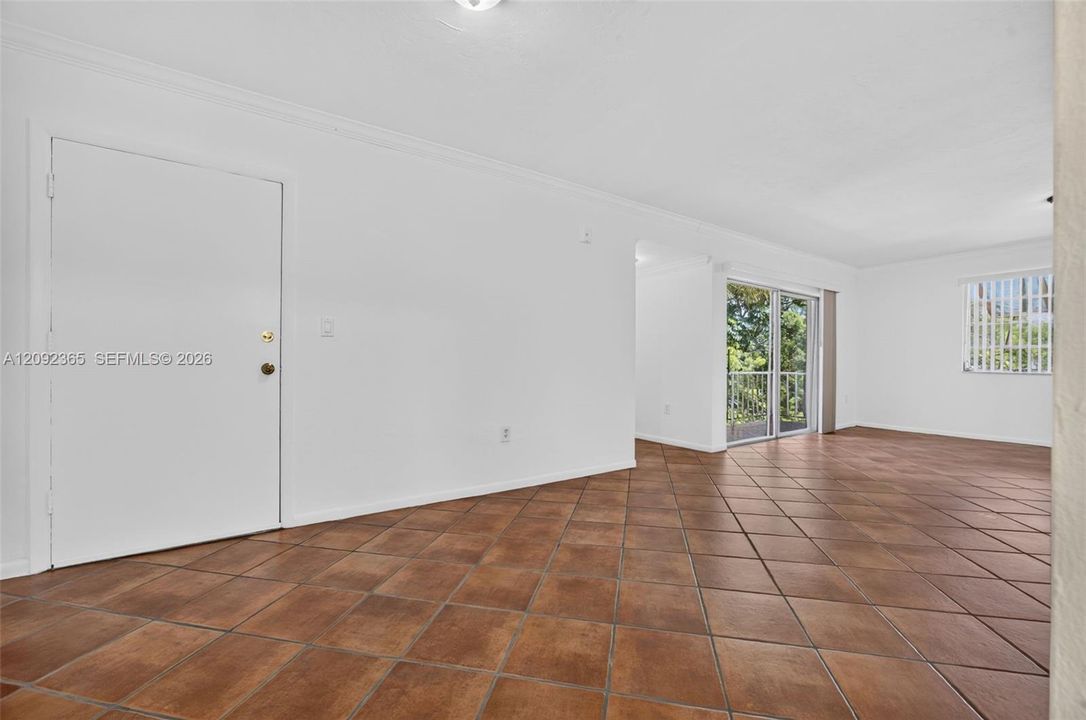 For Sale: $339,900 (2 beds, 2 baths, 1178 Square Feet)