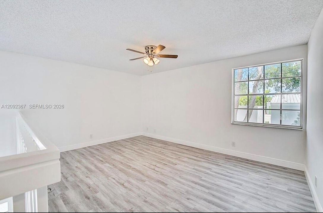 Large Loft Upstairs -  playroom/office/family room.