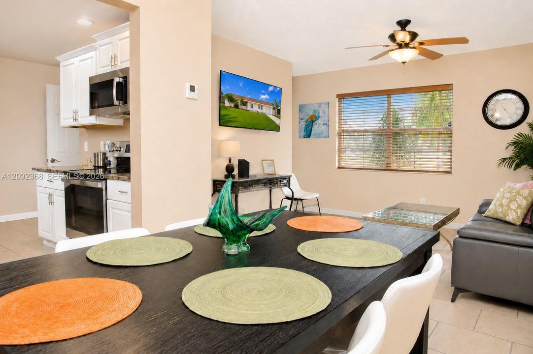 For Rent: $2,995 (3 beds, 2 baths, 1056 Square Feet)