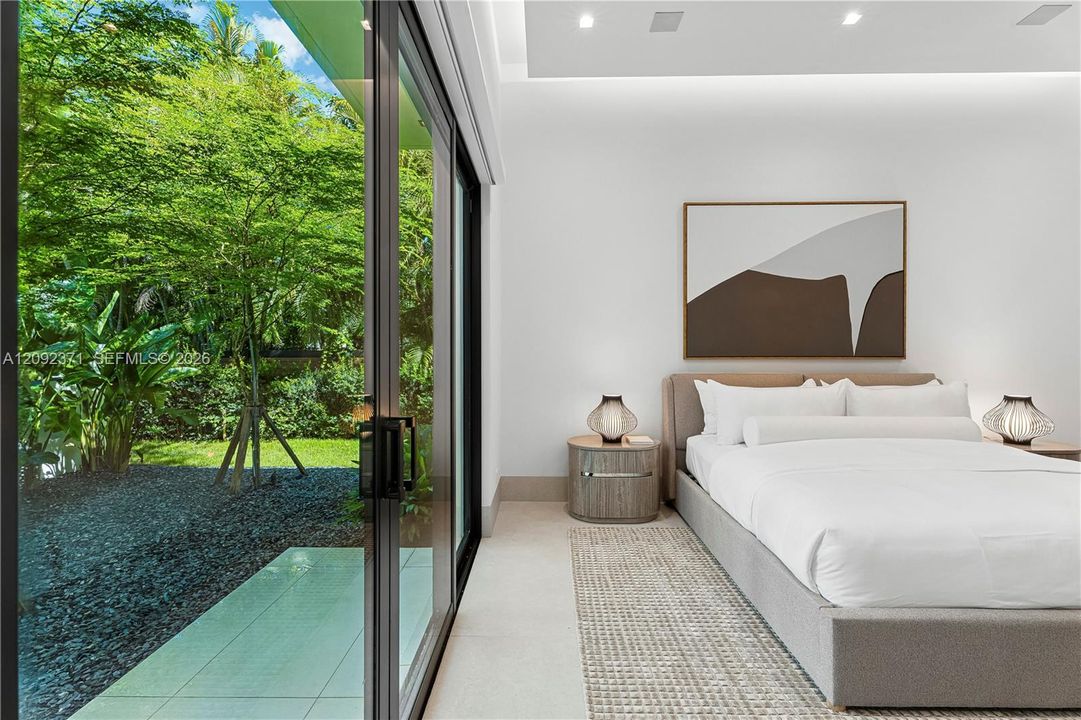 For Sale: $8,995,000 (5 beds, 6 baths, 5887 Square Feet)