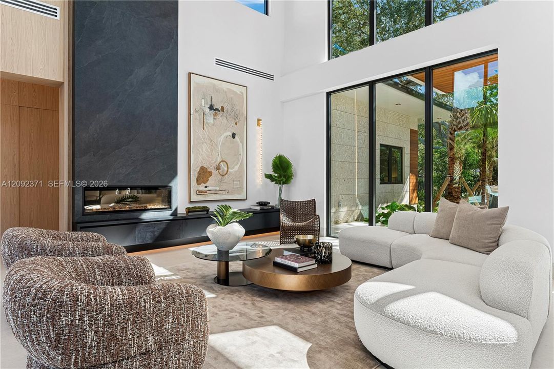 For Sale: $8,995,000 (5 beds, 6 baths, 5887 Square Feet)