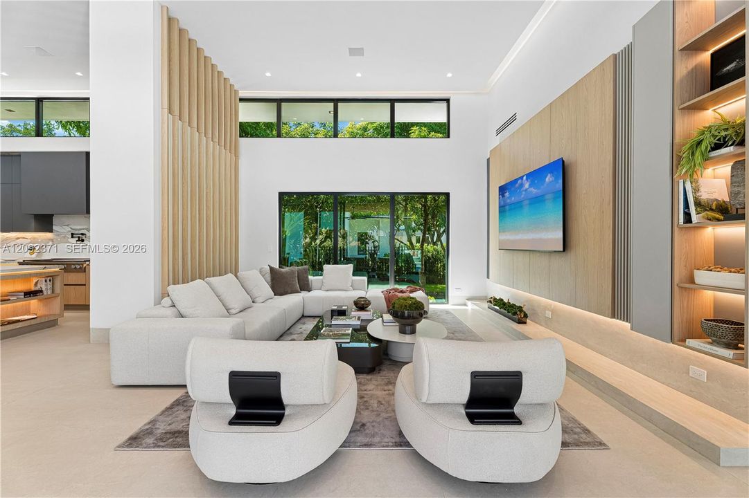 For Sale: $8,995,000 (5 beds, 6 baths, 5887 Square Feet)