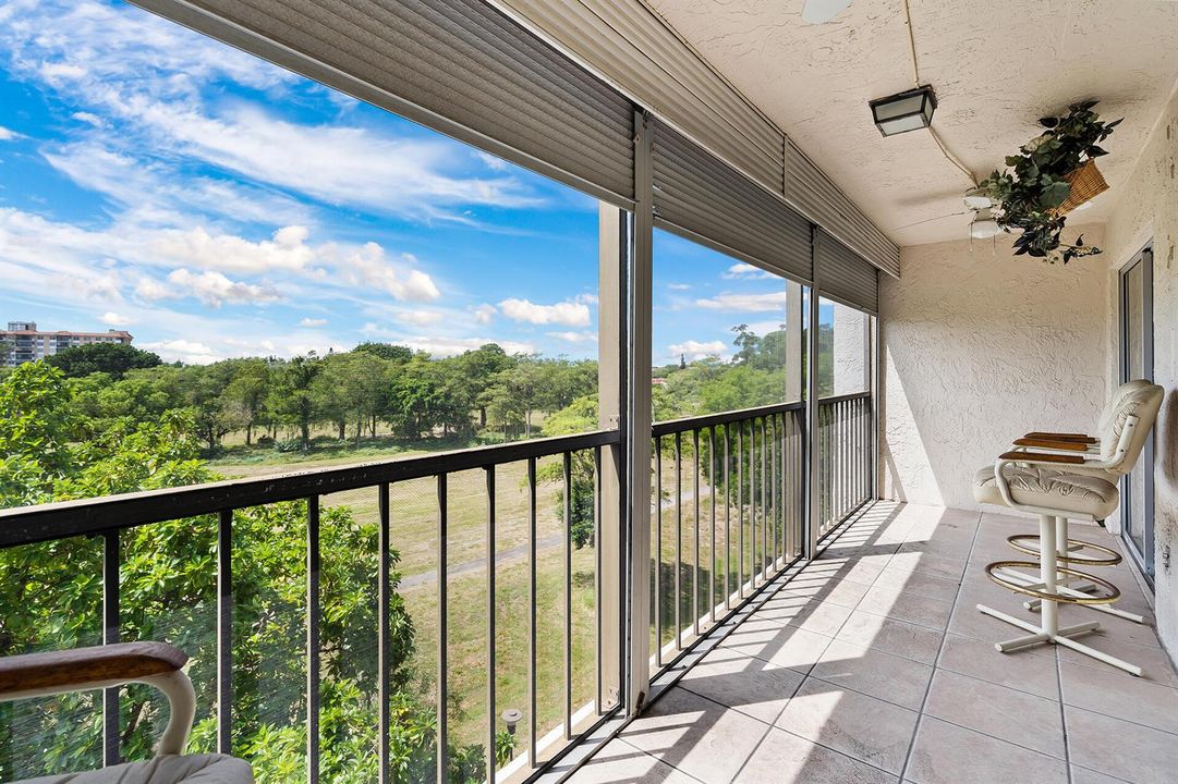 5860 NW 44 St. #502 Lauderhill, FL-3