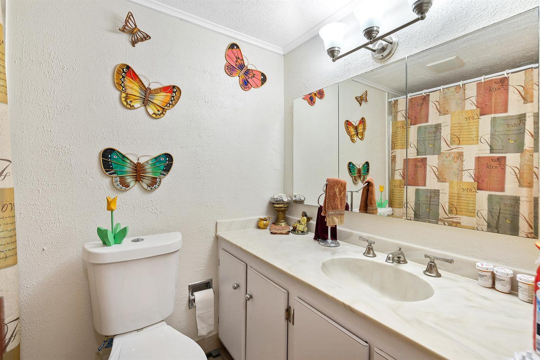 5860 NW 44 St. #502 Lauderhill, FL-18