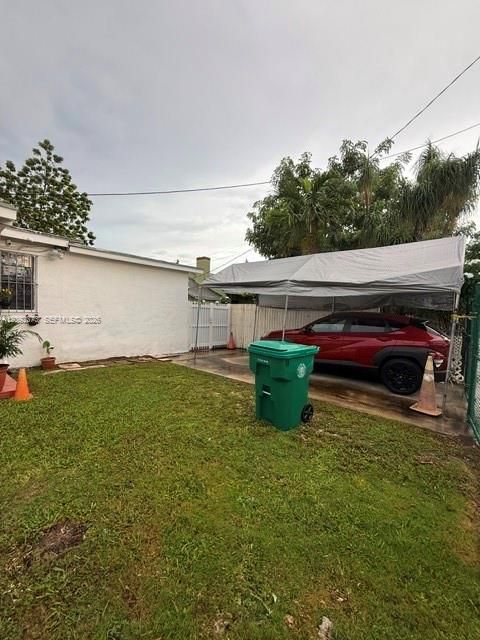 For Sale: $490,000 (4 beds, 3 baths, 964 Square Feet)