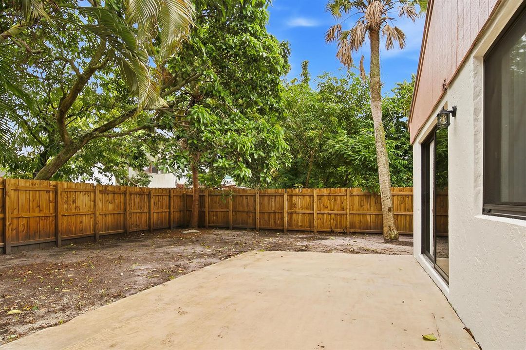 581-NW-47TH-AVE-33445-007