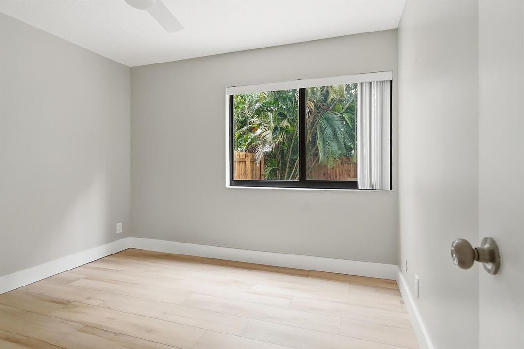 581-NW-47TH-AVE-33445-030